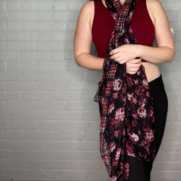 Oversize Floral Black and Red Scarf Wrap Extra Long - Picture 5 of 10